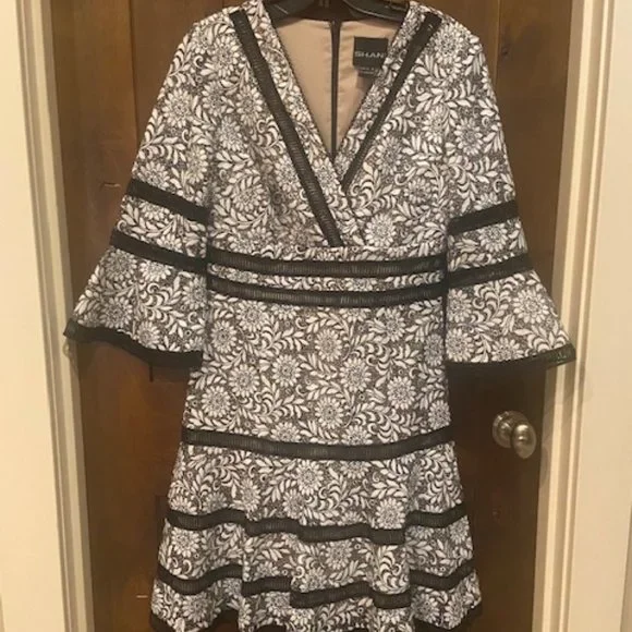 white christmas dresses Shani Size 16 Dress – Chic Consignment LLC main image 0